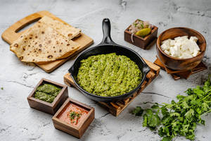 Afghani Paneer Bhurji With Roti