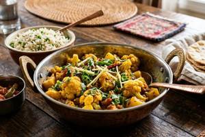 Aloo Gobhi Adraki [Serves 2]