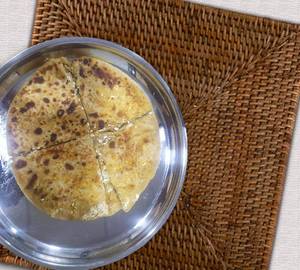 Paneer paratha combo