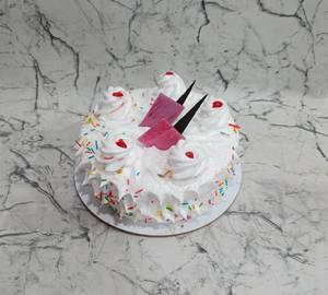 White Forest Cake (500Grams)