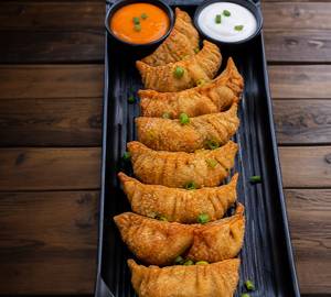 Crunchy Momos (8 piece)