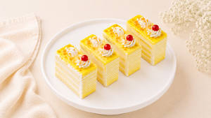 Butterscotch Pastry Box (4 pcs)