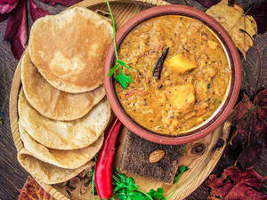 Aloo Sabji Poori (5 Poori)