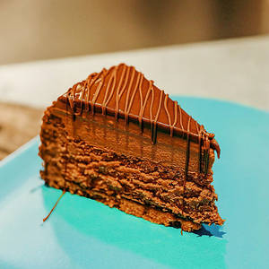 NUTELLA NOIR CHEESE CAKE