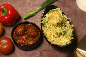 Noodles With 2 Pcs Manchurian