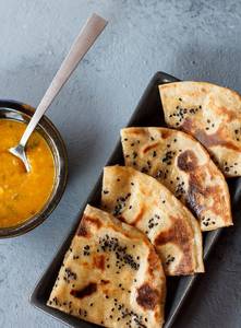 Cheese Naan with Gravy