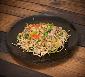 Chicken Hakka Noodles [750 Ml]