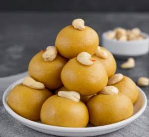 CHANA BADAM LADOO