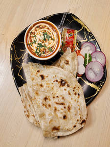 Paneer Butter Masala With 2 Butter Naan