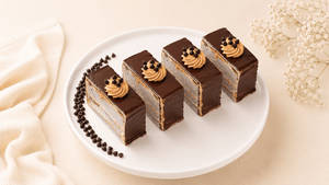 Chocolate Pastry Box (4 pcs)