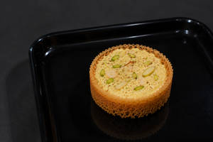 Mini Ghewar With Rabri (1 Pc)