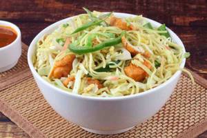 CHICKEN NOODLES