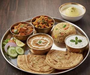 Veg Deluxe Thali