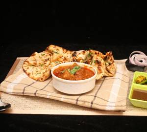 Amritsari Chur Chur Naan With Shahi Paneer  / Gravy Soya Chaap