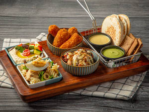 Zaatar Non-veg Mezze Platter (serves 2)