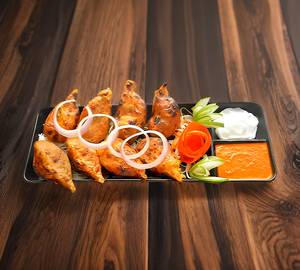 Paneer Tandoori Momos [Regular, 8 Pieces]