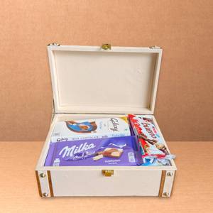 Box Of Chocolates & Happiness Hamper