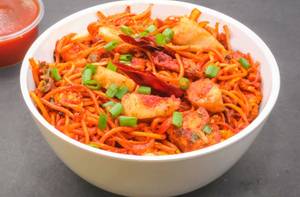 Chicken schezwan noodles