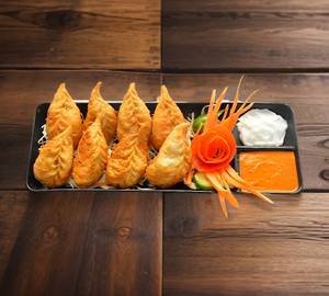 Paneer Fried Momos [Regular, 8 Pieces]