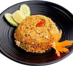 Khaow pad tom yum kai