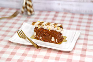 Moist Hazelnut Pastry