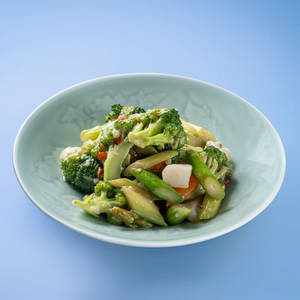 Stewed Broccoli  Black Fungus In Truffle Sauce