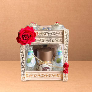 Fanciful Gifting Treats Hamper
