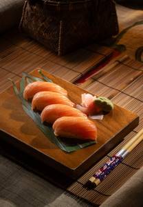 Salmon Nigiri