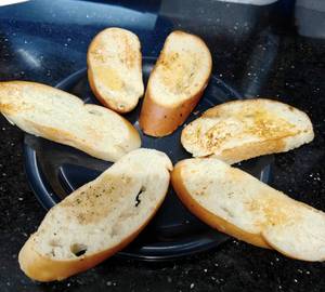 Classic Garlic Bread