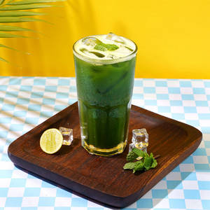 Honey Green Detox Juice.