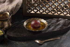 Hot Kala Jamun [1 Pc]