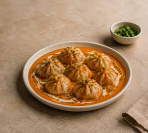 Butter Chicken Gravy Momos
