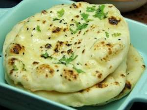 Hariyali Paneer Naan