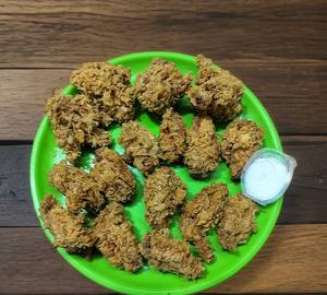 Bucket 3(1/2 kg combo)Hot & crispy 3+ hot wings 3+boneless chicken strips 3+popcorn medium 