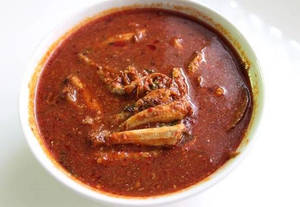 Nethili Meen Kulambu