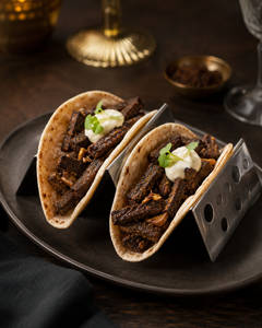 Bhindi Masaledar Tacos (2 pcs)