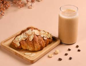 Croissant Coffee Break Combo