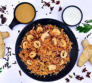 Royal Dum Soya Chaap Biryani [Serves 1]