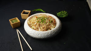 Veg Hakka Noodles