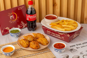 Fried Paneer Momo 5pcs+fries+ Coke Pet Bottle