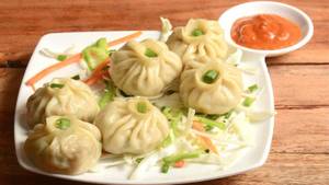 Cheese corn momos steamed [4 pieces]