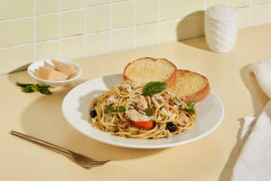 Chicken-Aglio e Olio Pasta