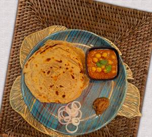 2 Laccha Paratha With Amritsari Chole