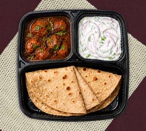 3 Chapathi + Pepper Chicken + Onion Raita