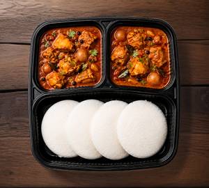 4 Idly + Classic Chicken Curry