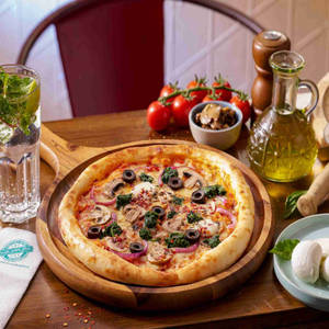 Mushroom & Spinach Pizza