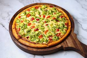 Chilli Paneer Haryali Pizza