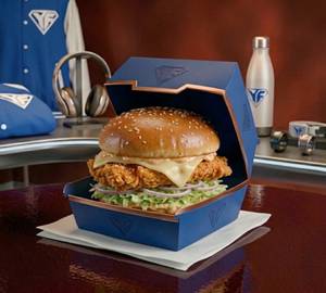 Sups crispy chicken burger