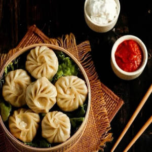Veg Momo Steam [8 Pcs]