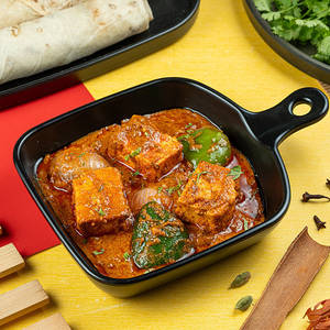 Paneer Tikka Masala [3pcs]